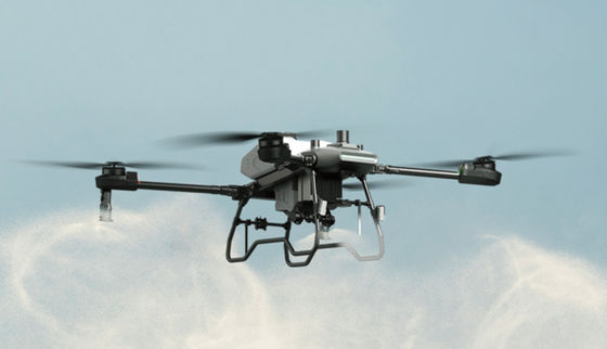 Q100 Agriculture Drone For Spraying Fertilizer And Pesticides 13.8m/s Drone Remote Control